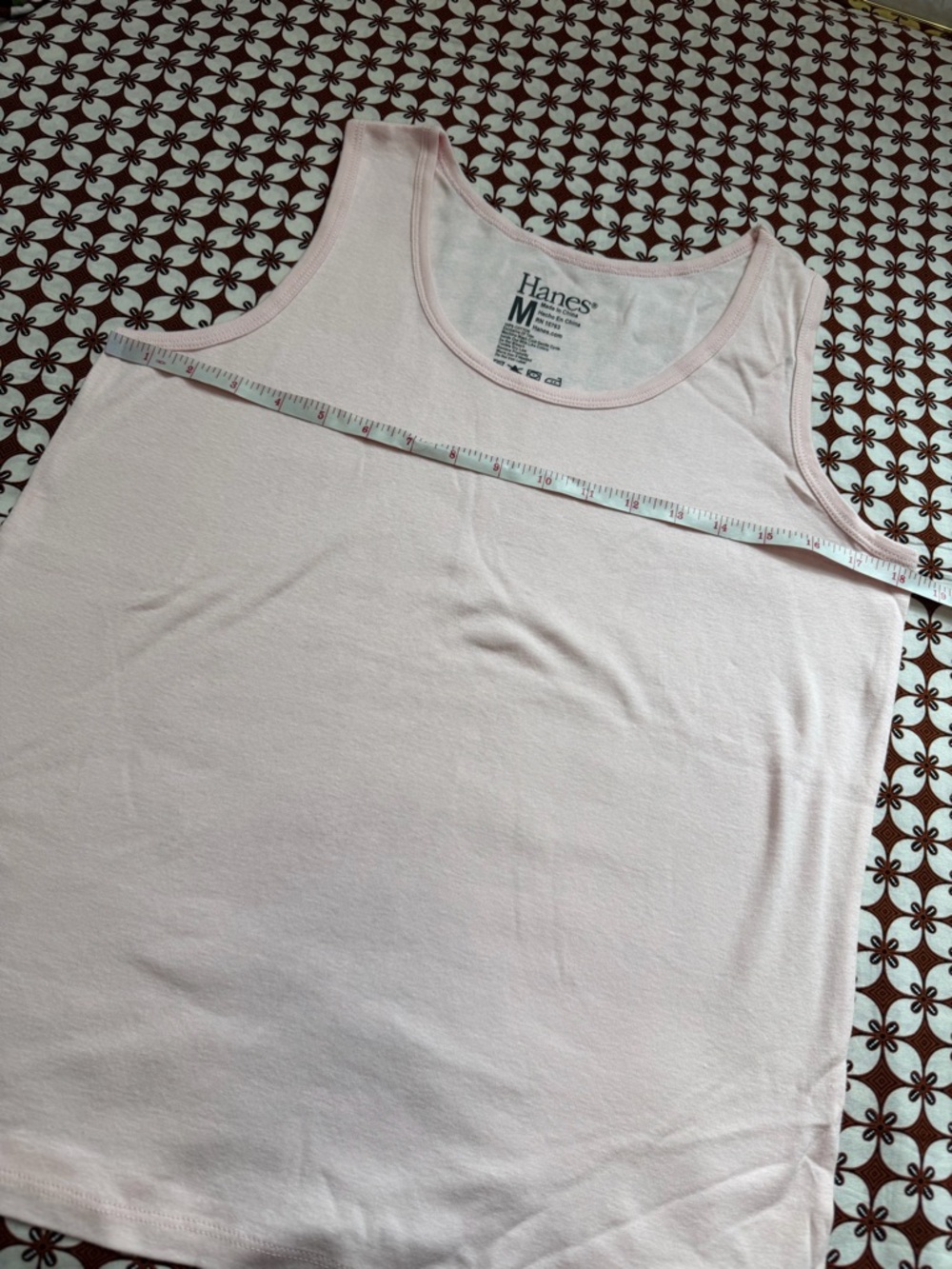 Hanes Women’s Pale Pink Sleeveless Tank Top - Picture 4 of 6